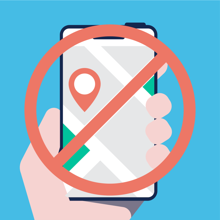 En r&oslash;d cirkel med en streg igennem, der er placeret hen over en h&aring;nd, der holder en telefon, der viser en placeringsmark&oslash;r